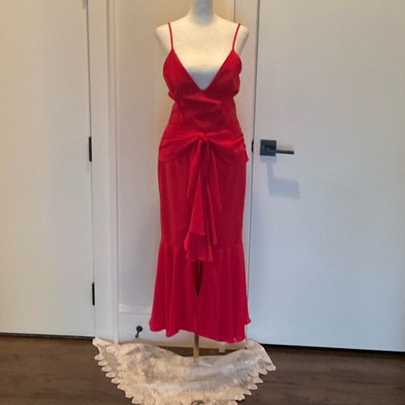 PatBO Dresses & Skirts - PatBO Striking Red Midi Dress